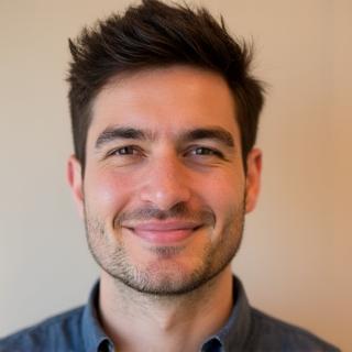 Portrait de Pierre Dupont, Expert en Intégration Front-End.